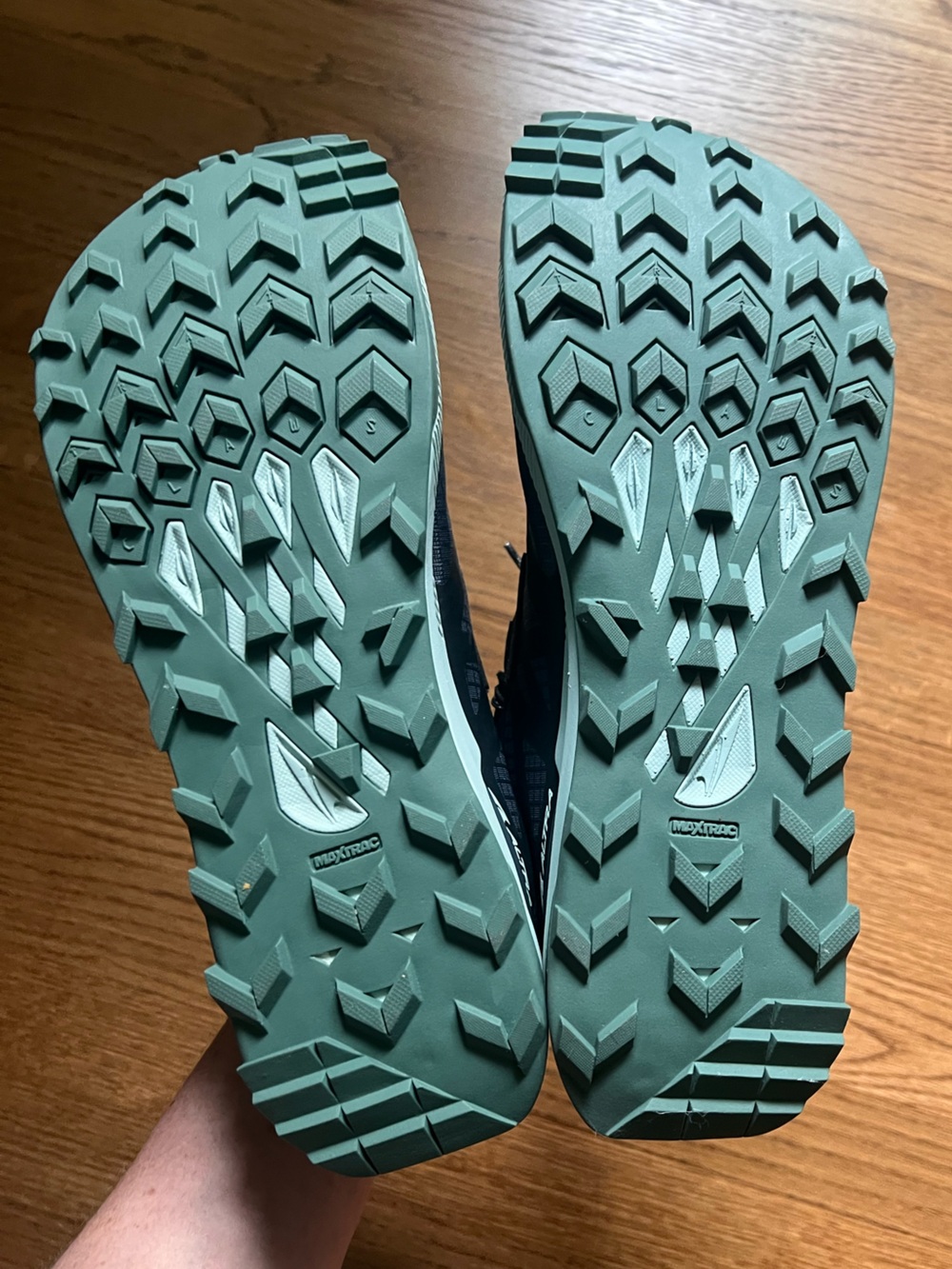 Altra Women’s Lone Peak 7 - Dark Blue with light Blue Accents - Picture 2 of 5